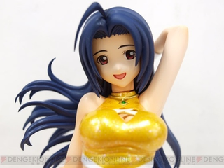 Illustration for article titled iDOLM@STER Statue Brings The Fishnet Stockings